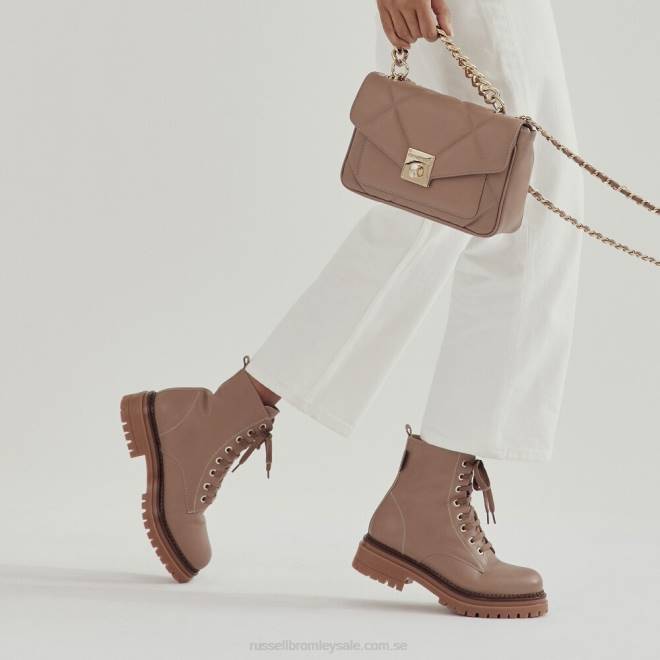 kvinnor beige Russell And Bromley combat 8 ​​eyelet combat boot T4XZ296