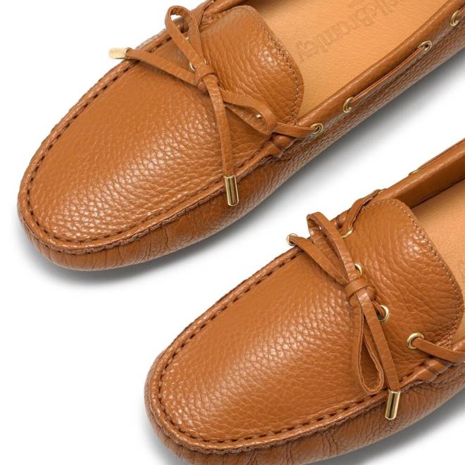 kvinnor solbränna Russell And Bromley strada förare för stråktrim T4XZ226