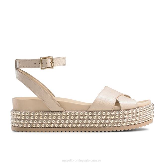kvinnor rodna Russell And Bromley sandal i platt form av guldgruva pärlor T4XZ375